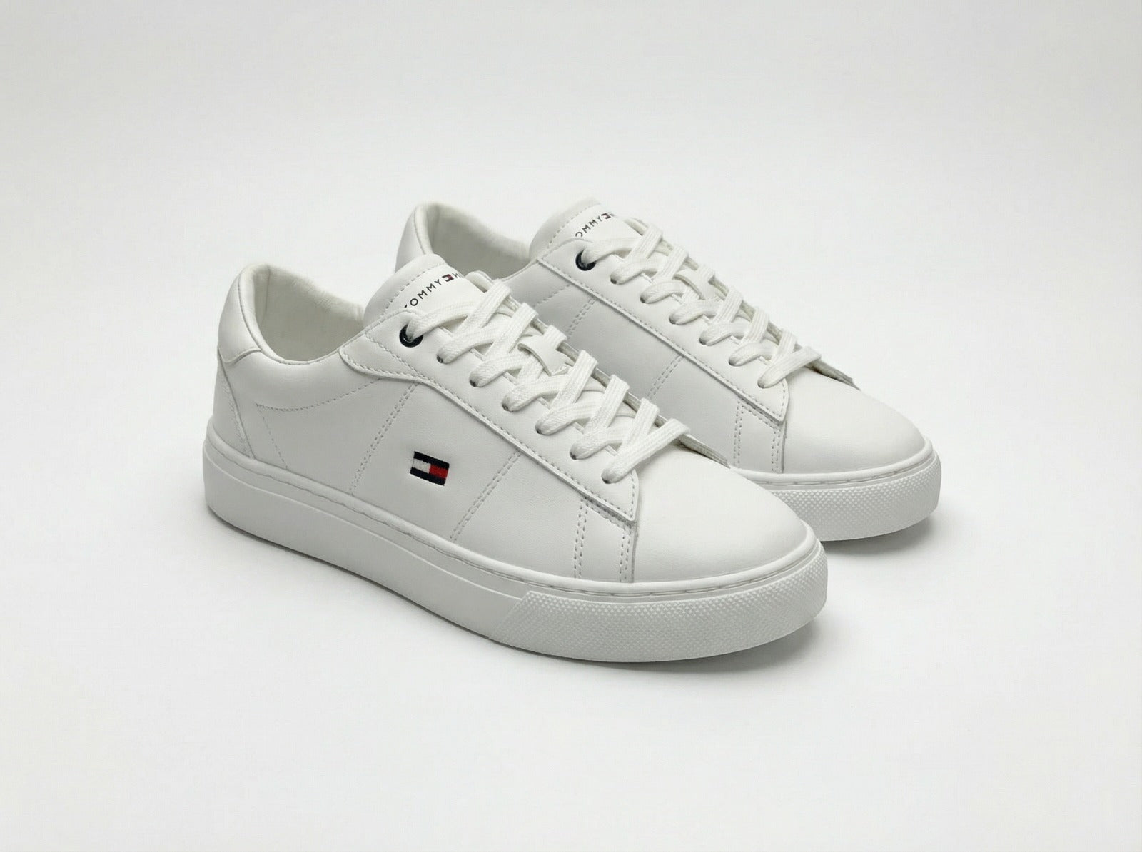 Flat Tommy white