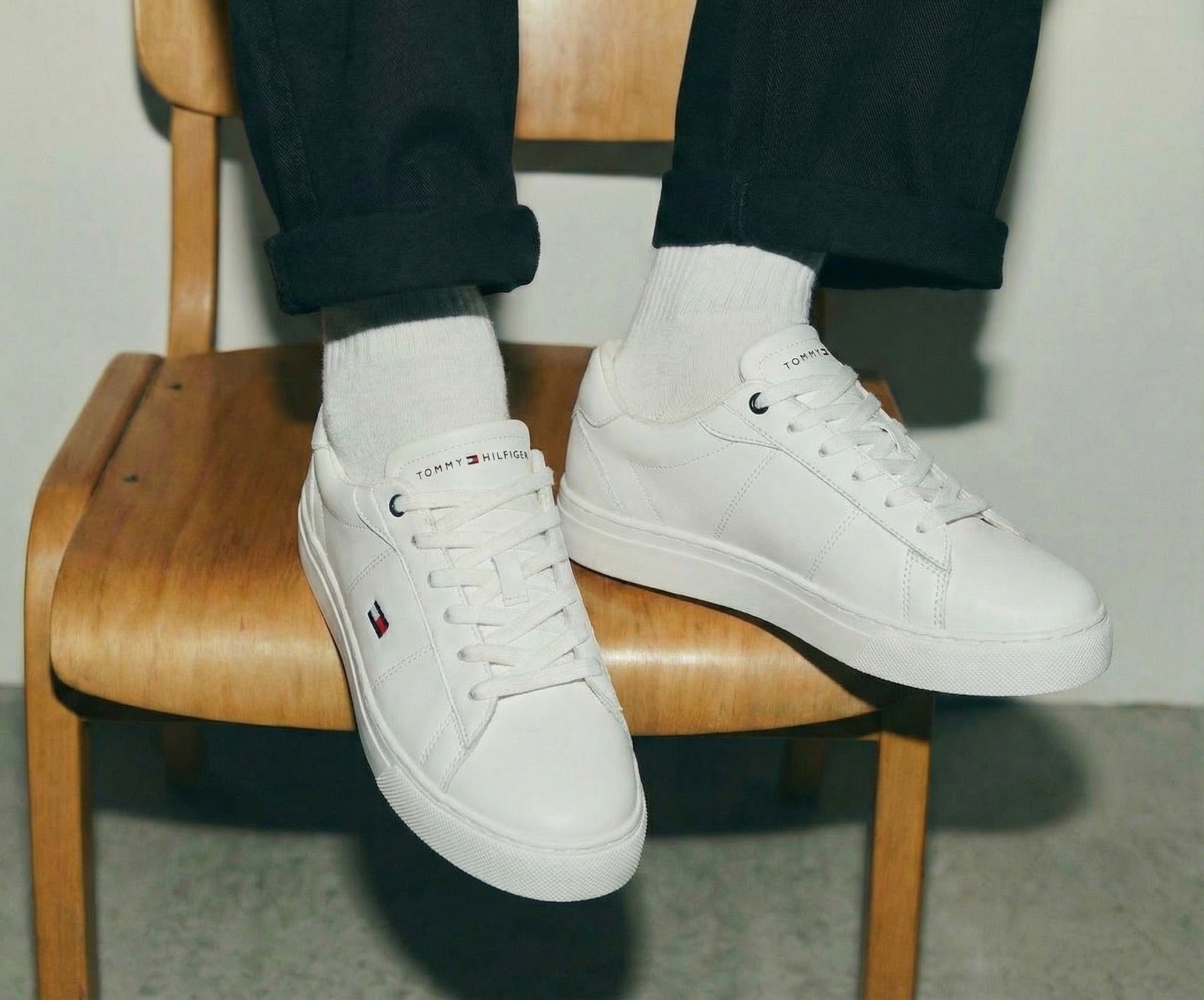 Flat Tommy white