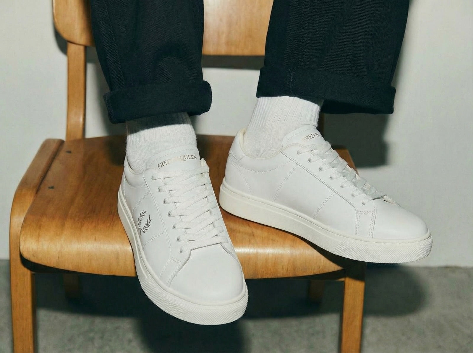 Flat Fred perry white