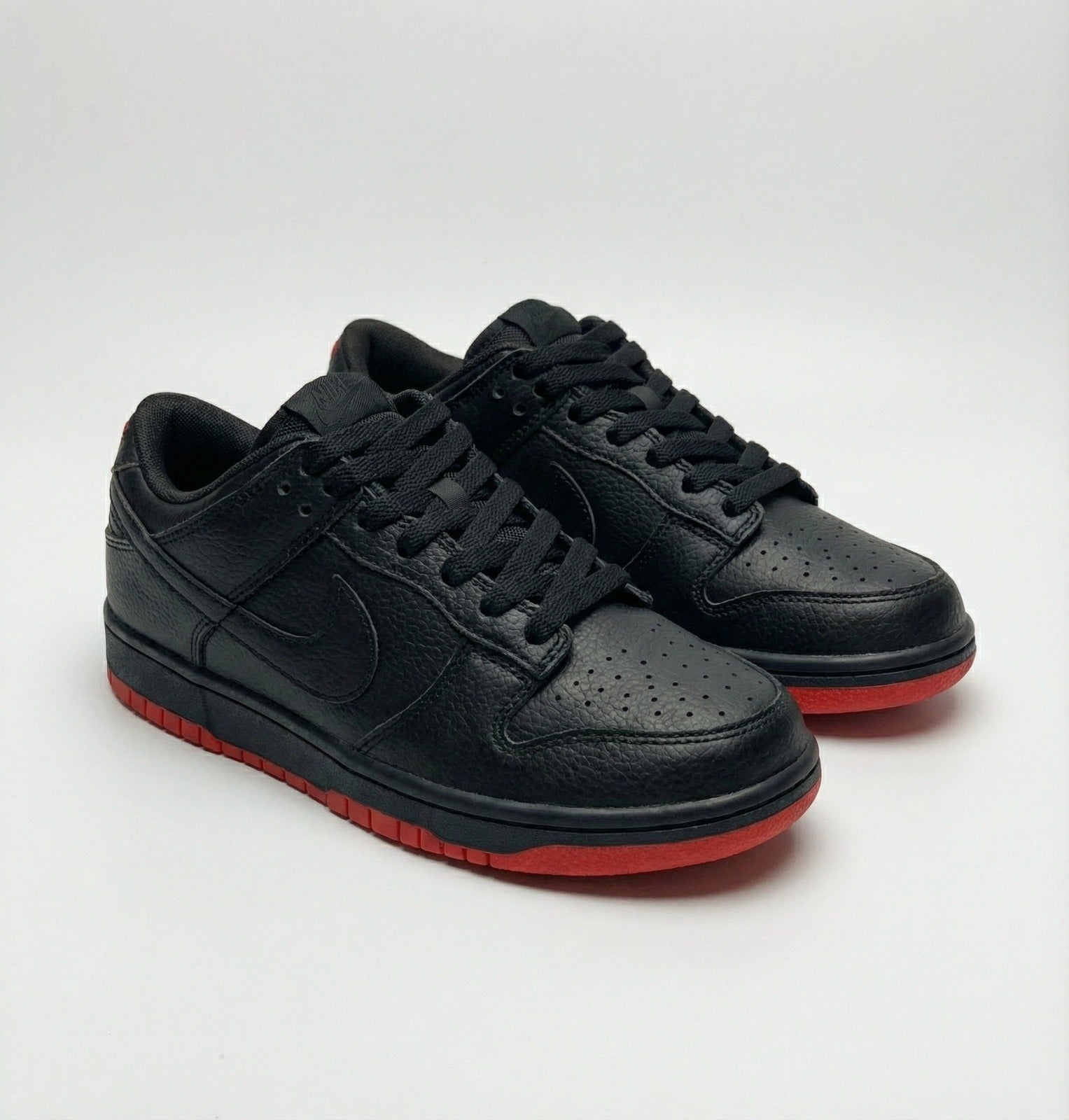 Nike SB Black Red