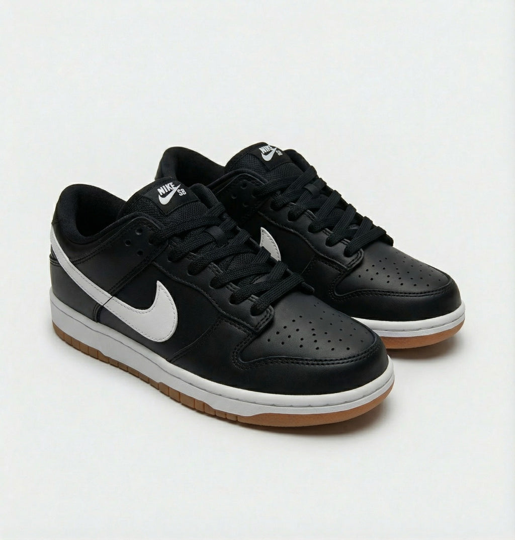 Nike SB black & white